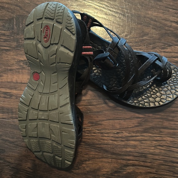 Chaco Sandal size 8 - Picture 2 of 4